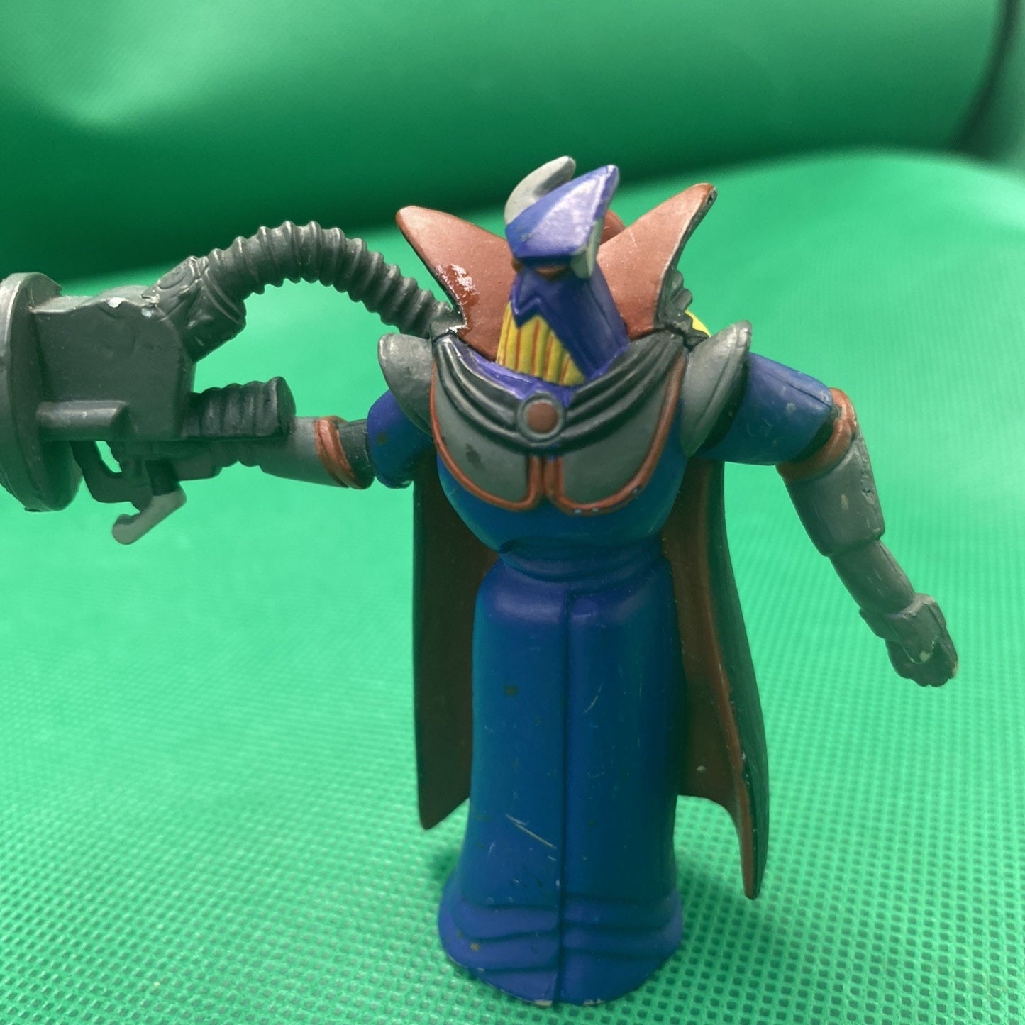 Disney/Pixar Toy Story 2 Evil Emperor Zurg Aiming Gun 3.25" Action Figure