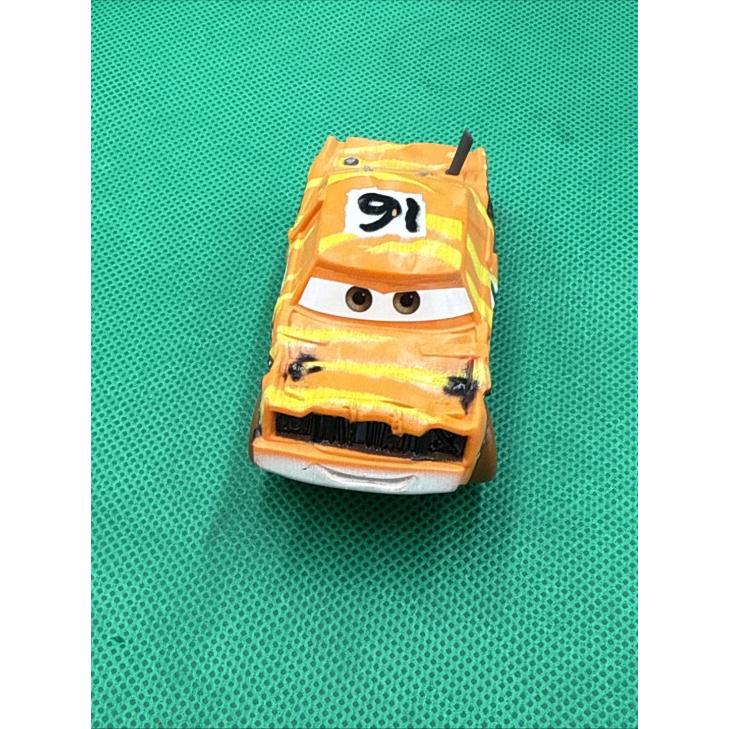 Disney Pixar Cars 3 Pushover #16 Thunder Hollow Demo Derby 1:55 Diecast.