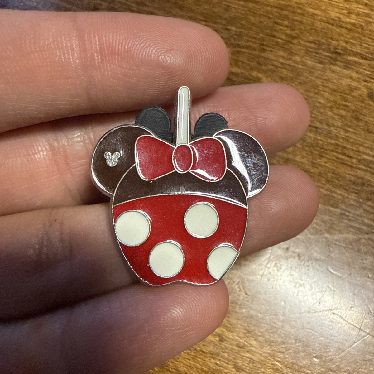 Disney Parks Hidden Mickey Cast 2015 WDW Character Candy Apples MINNIE MOUSE Pin