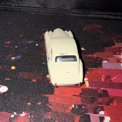 1985 Matchbox White Rolls Royce Silver Cloud, Made in Macau, 1:69 scale Diecast