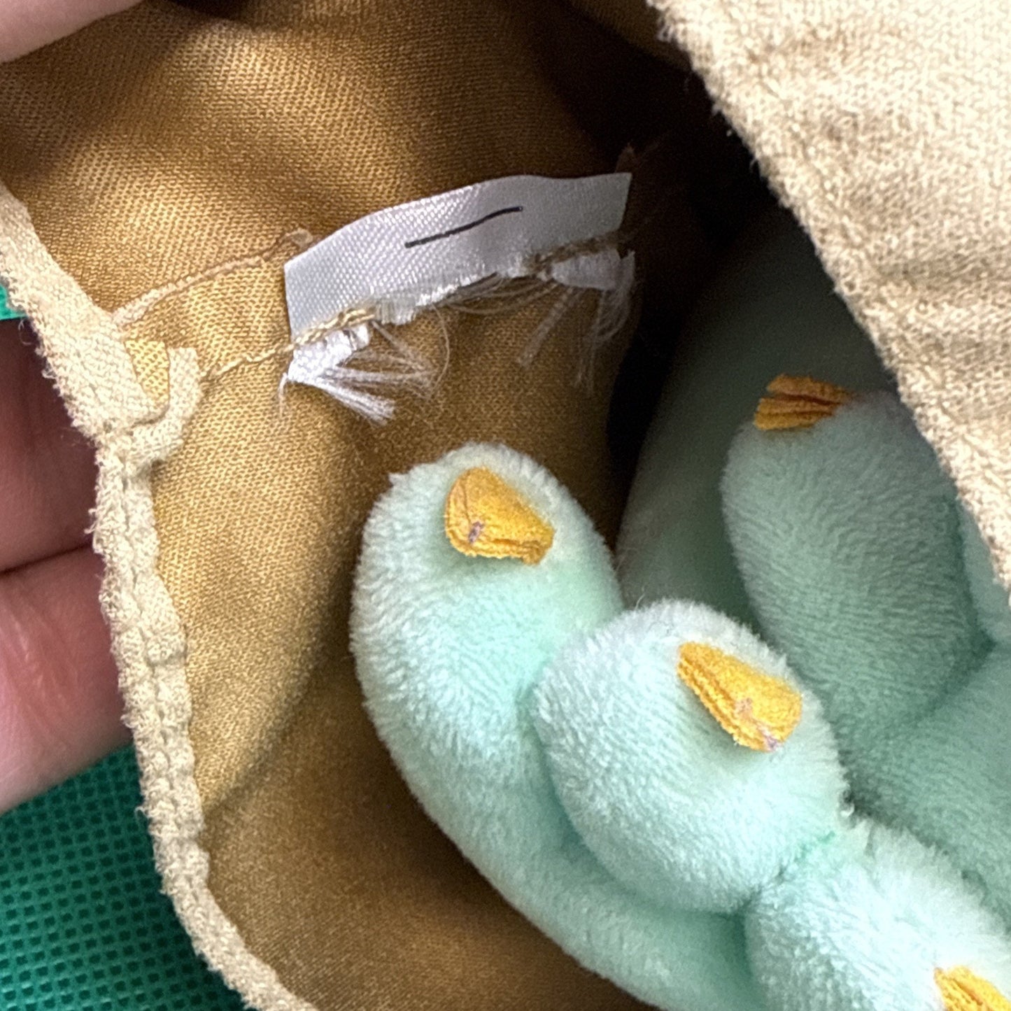 baby yoda stuffy No Tag