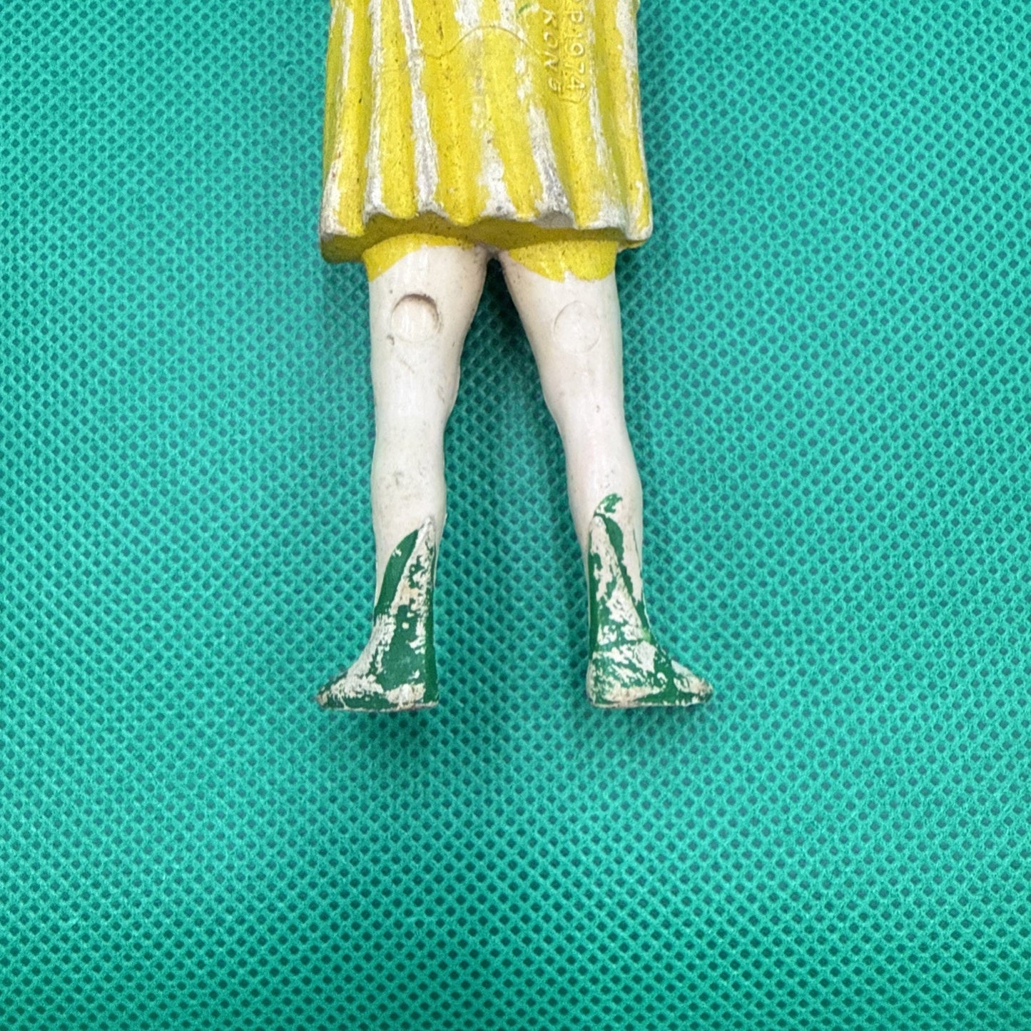 Chemtoy Robin Action Figure With Arms Crossed 1974 Vintage DC Comics Superheroes