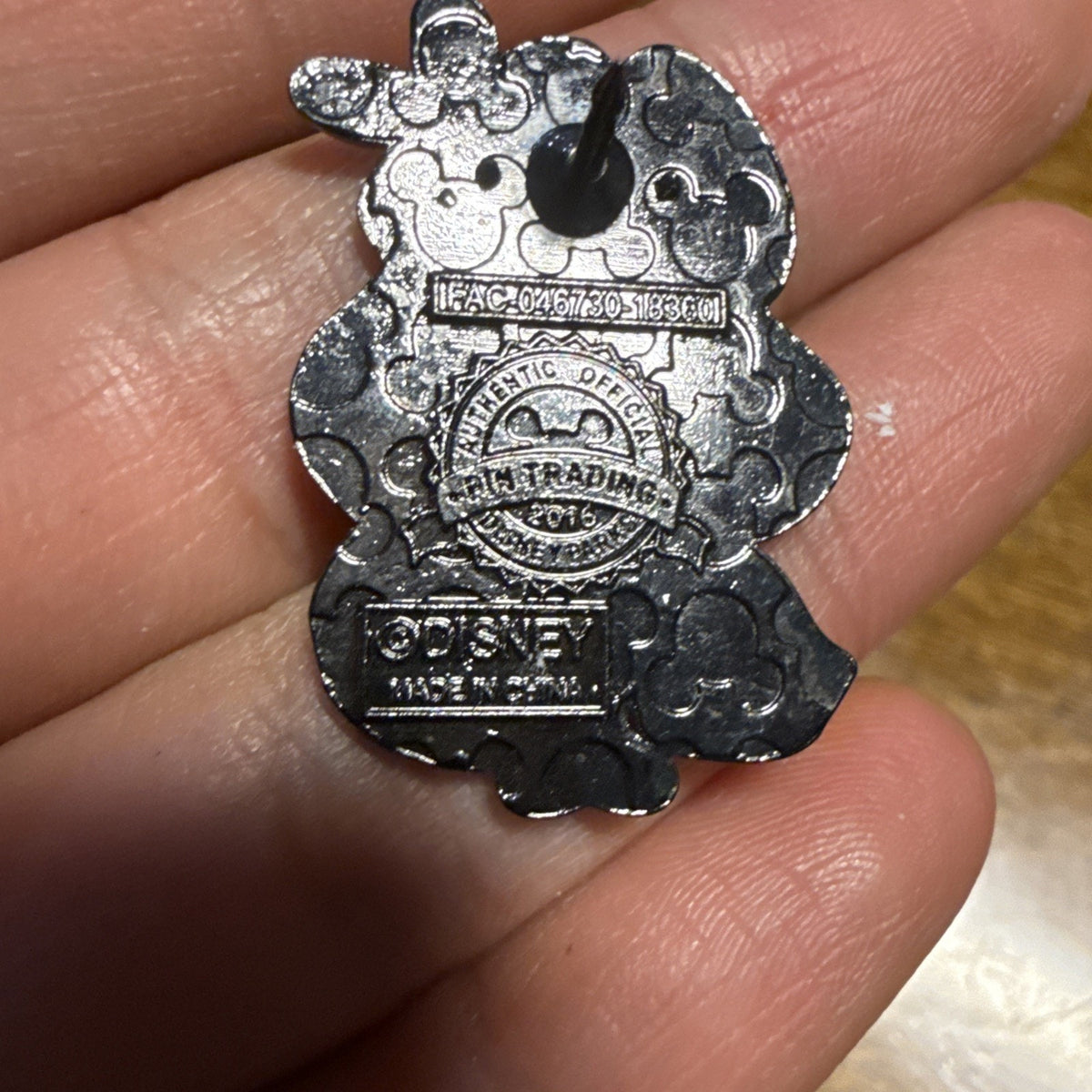 Disney Mystery Cutie Pin - Alice