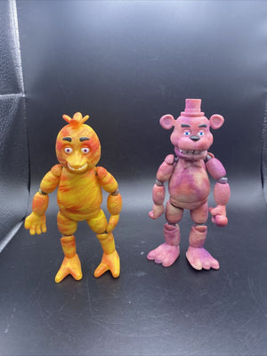 Five Nights At Freddys - Tie Dye FREDDY And CHICA Loose.