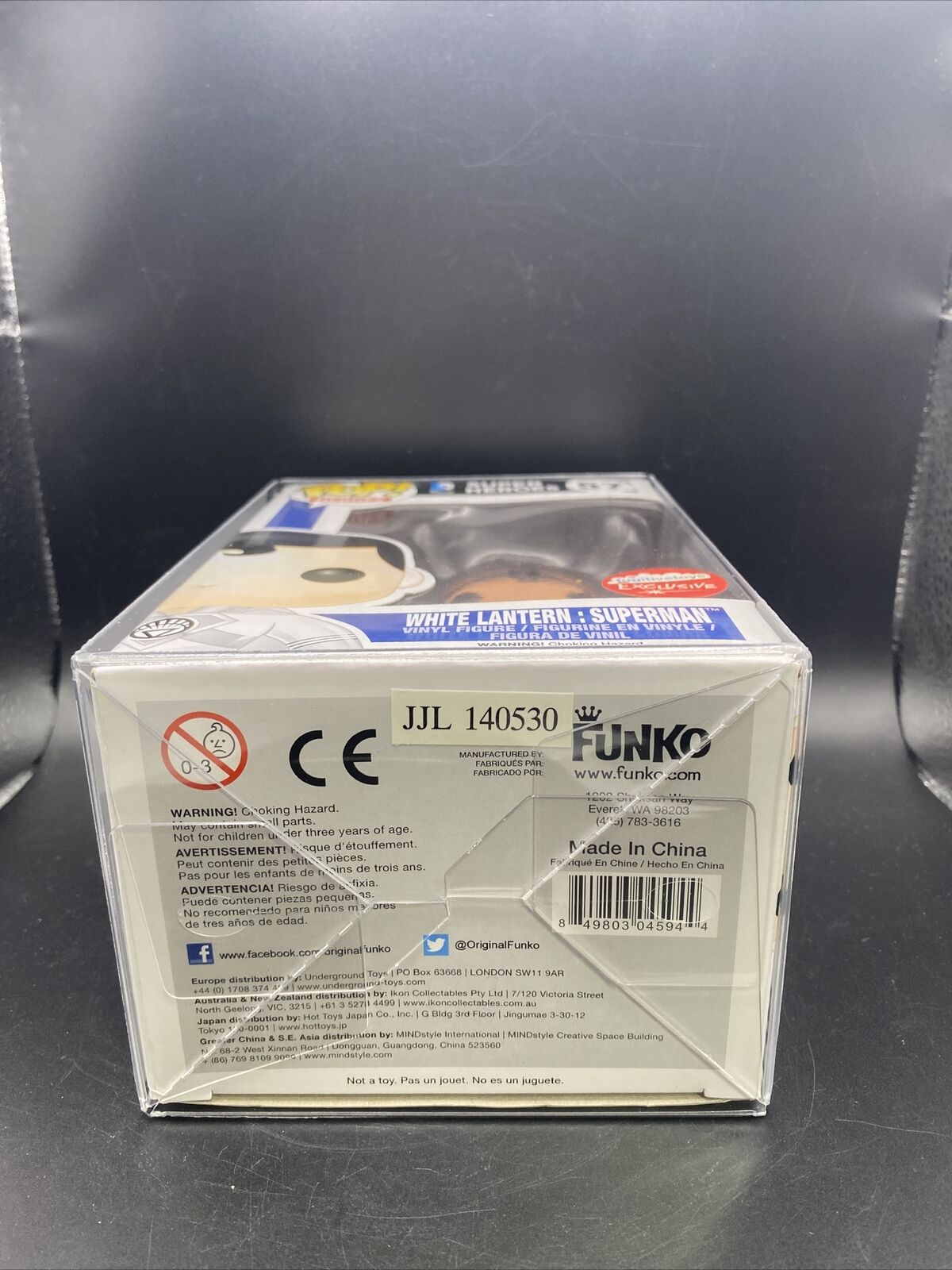 Funko Pop! DC Super Heroes #57 White Lantern: Superman Fugitive Toys Exclusive - toyscardscomics