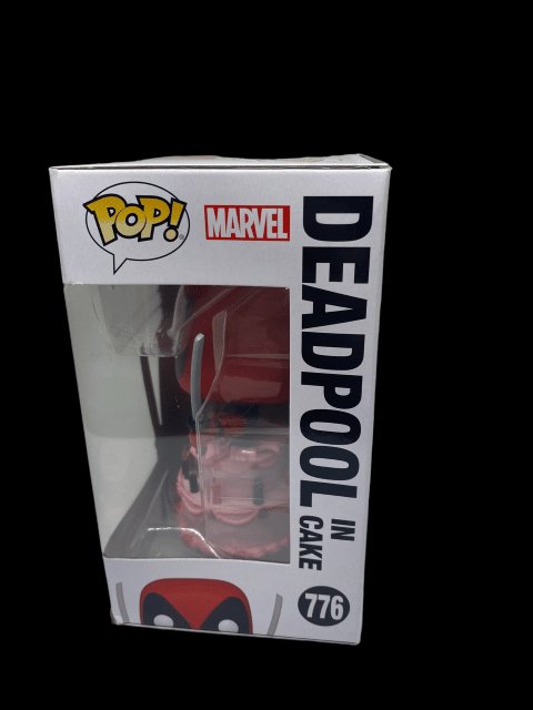 Funko PoP! Deadpool 776 with Pop Protector - toyscardscomics