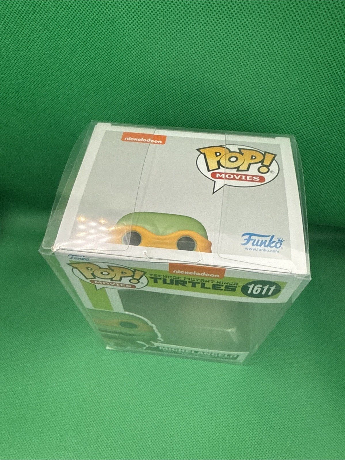 Funko Pop! Teenage Mutant Ninja Turtles Michelangelo 1611 w/Protector - toyscardscomics