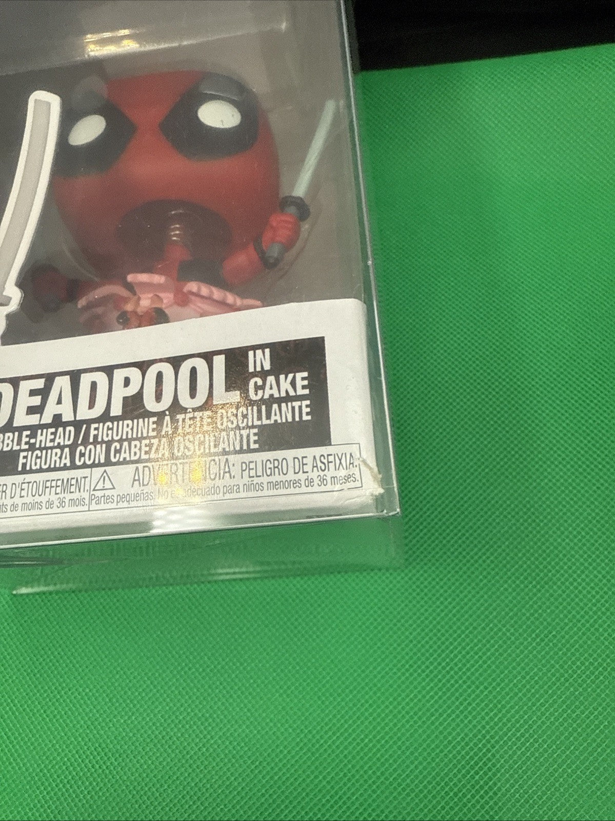 Funko Pop! Vinyl: Marvel - Deadpool in Cake 776 - toyscardscomics