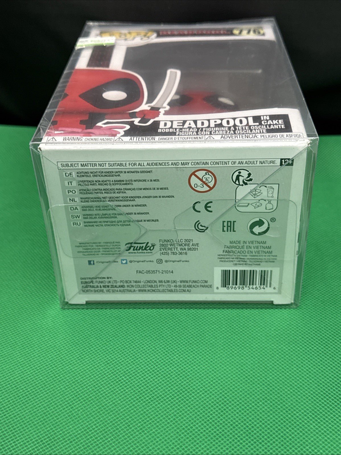 Funko Pop! Vinyl: Marvel - Deadpool in Cake 776 - toyscardscomics