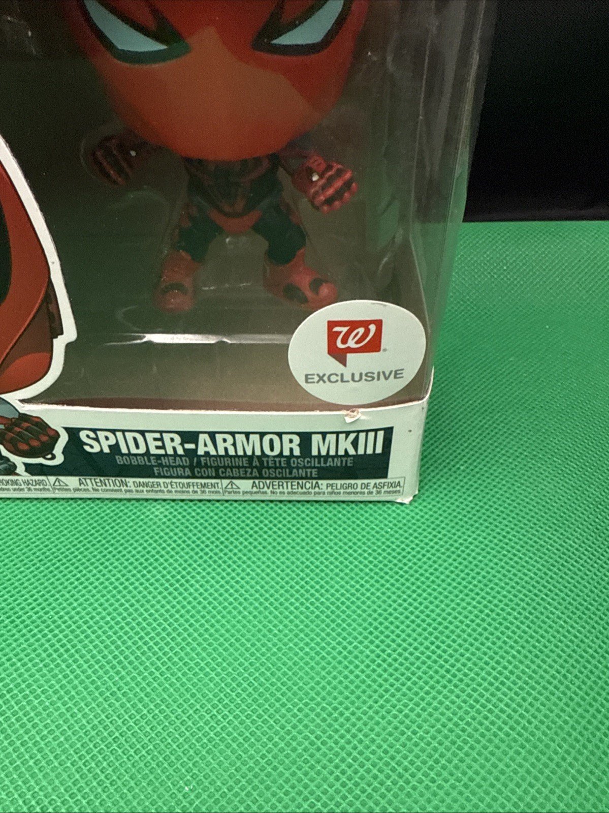 Funko Pop! Vinyl: Marvel - Spider - Armor MKIII - Walgreens (Exclusive) 670 - toyscardscomics