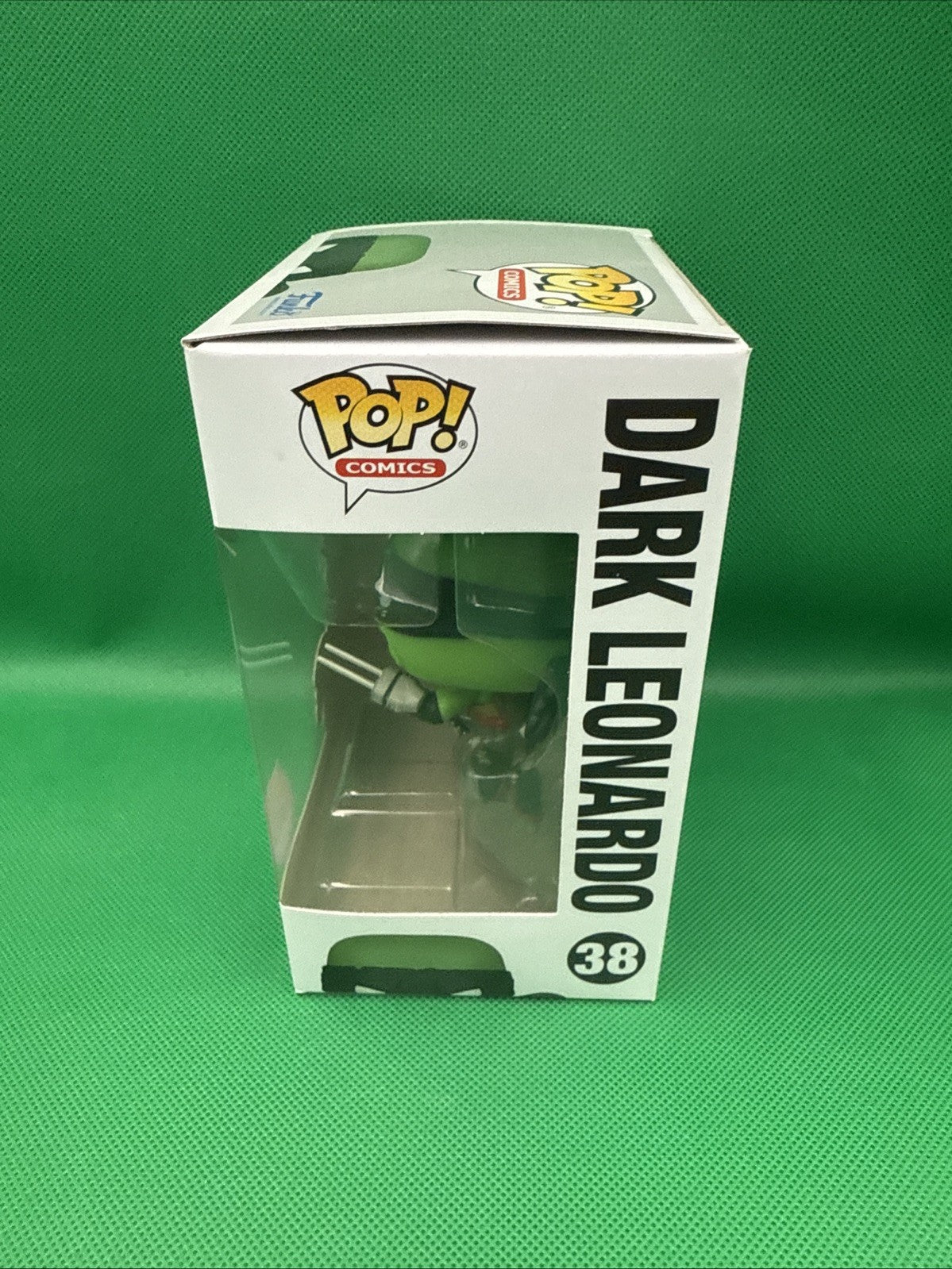 Funko Pop! Vinyl: Teenage Mutant Ninja Turtles - Dark Leonardo - Diamond Comics - toyscardscomics
