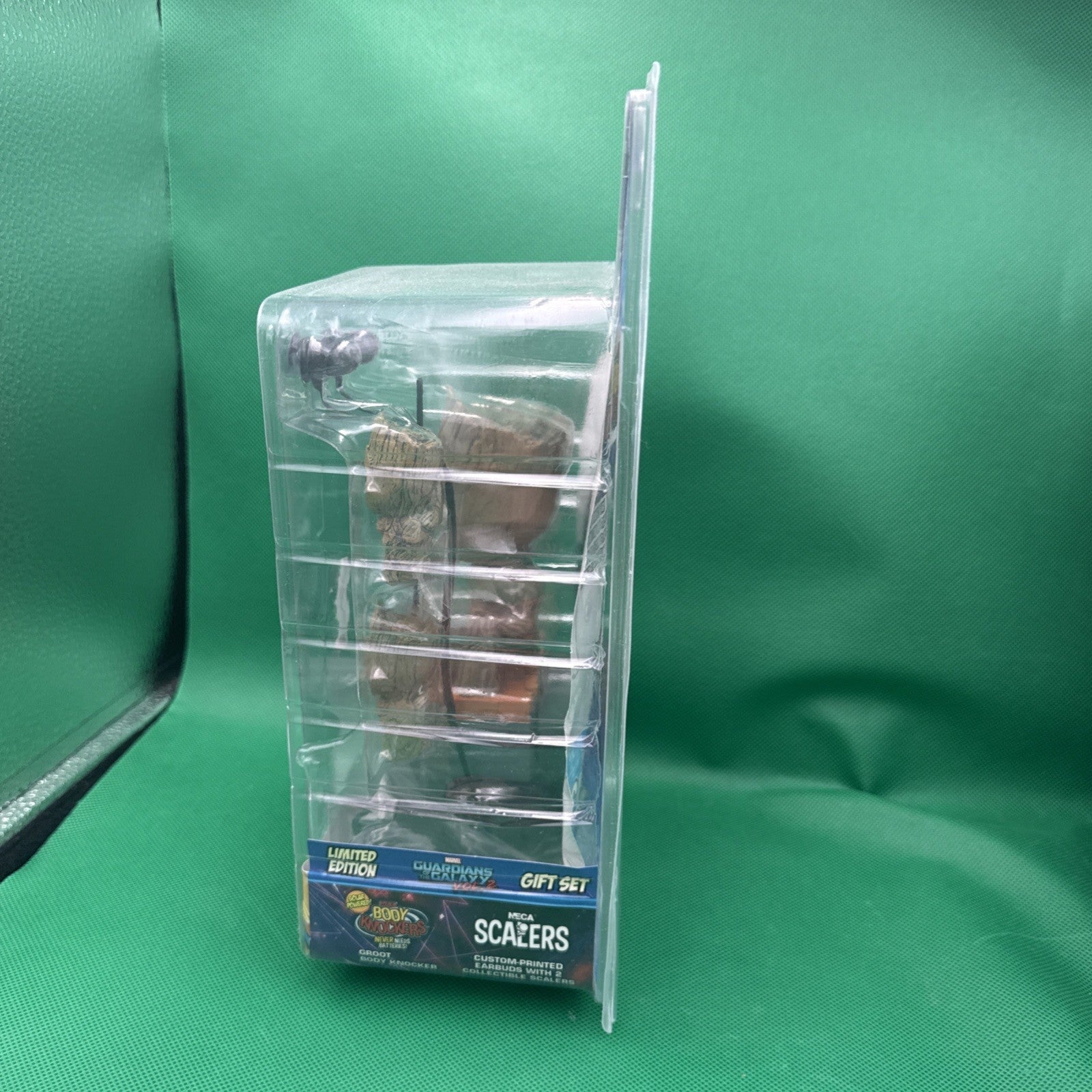 Guardians of the Galaxy Vol.2 GROOT GIFT SET Earbuds Scalers Limited NECA New - toyscardscomics