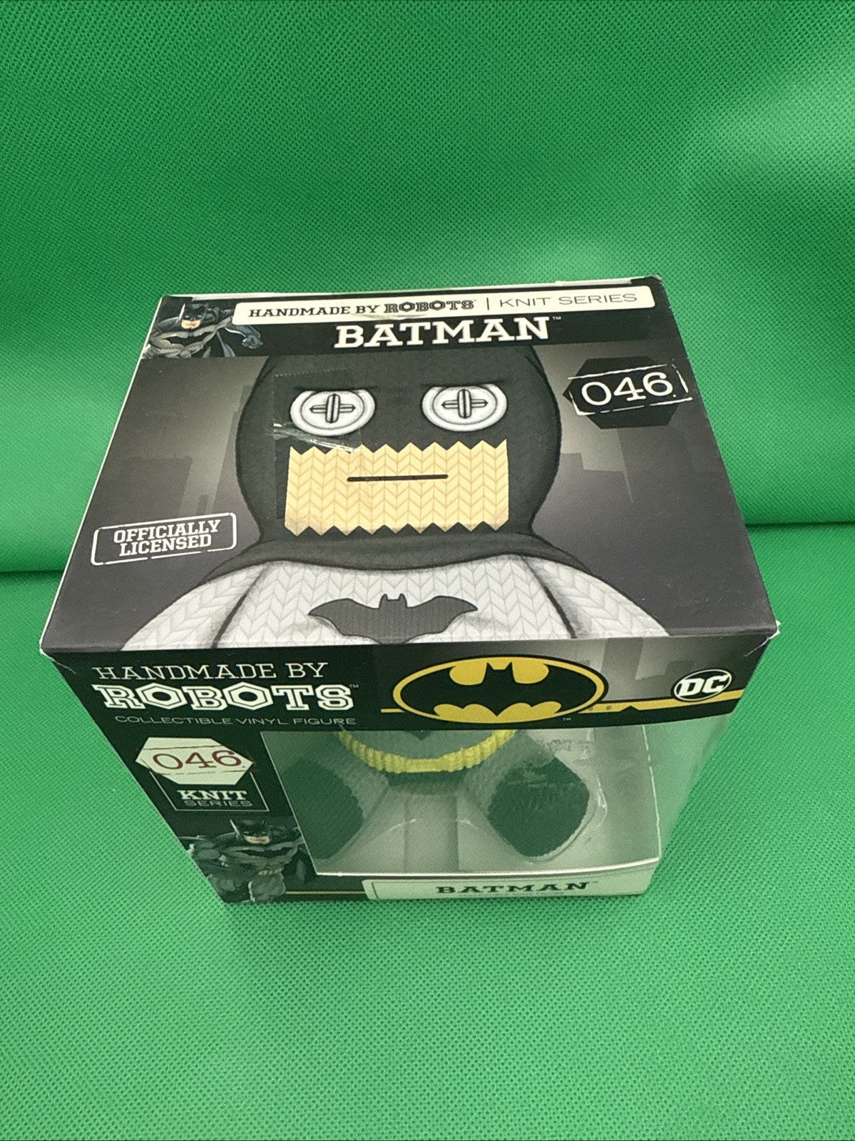Handmade by Robots DC Comics Batman Vinyl Figure Brand New Collectible 046 - toyscardscomics