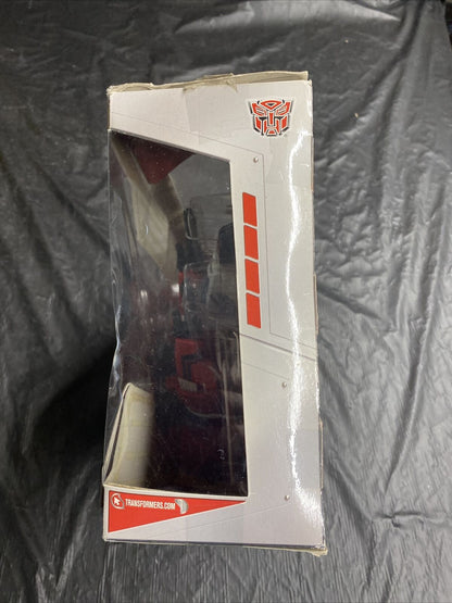 Hasbro Jetfire Transformers Voyager Classic Action Figure - toyscardscomics