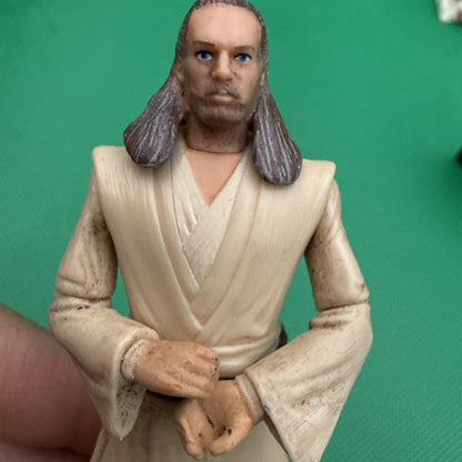 Hasbro Star Wars Action Figure: Qui - Gon Jinn - Star Wars Phantom Menace - toyscardscomics