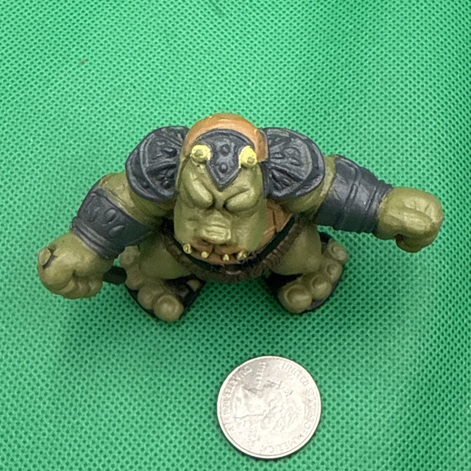 Hasbro Star Wars Gamorrean Guard Plastic Figure Green/Brown/Gray/Black 2004 - toyscardscomics