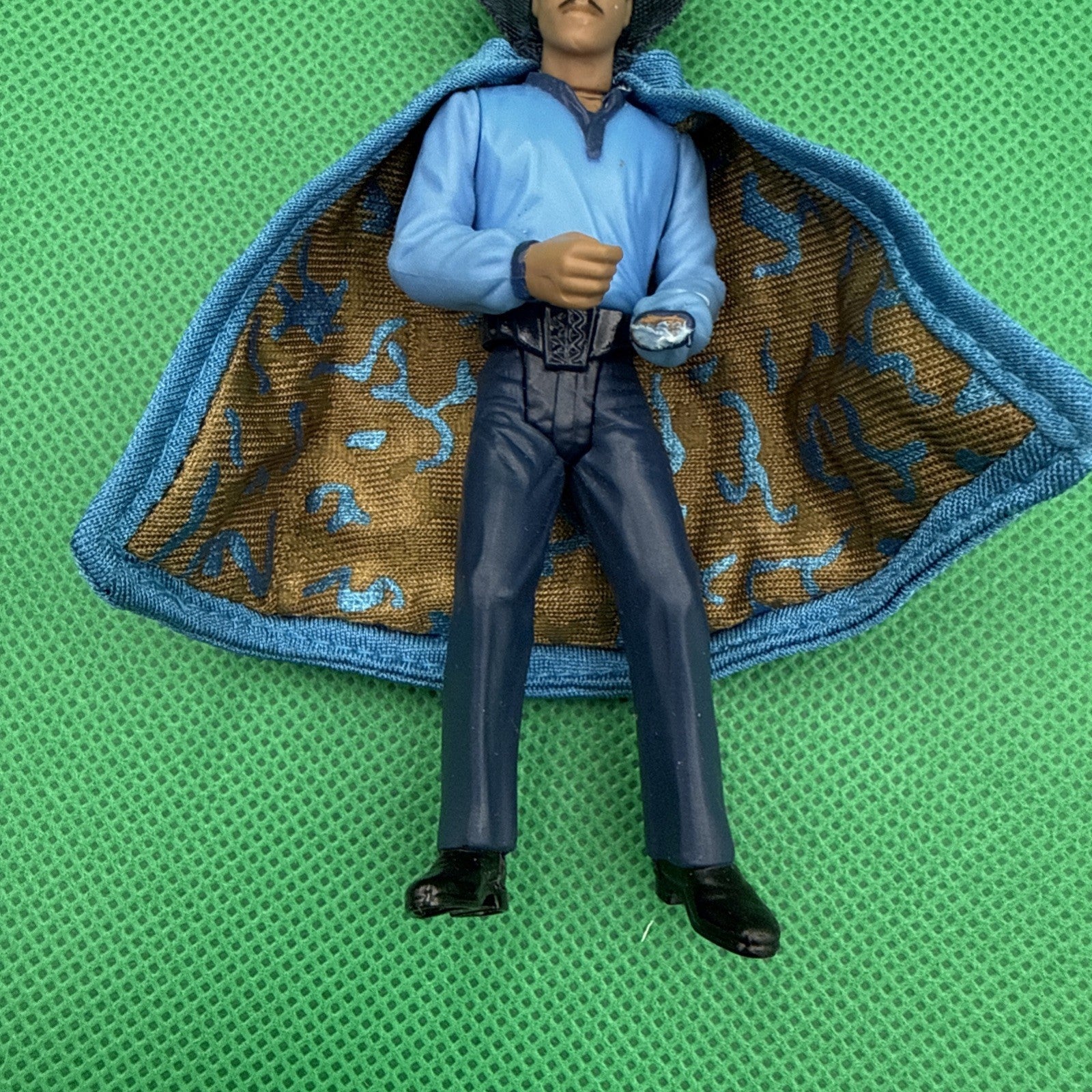 Hasbro Star Wars POTJ 2000 Lando Calrissian (Bespin Escape) - toyscardscomics