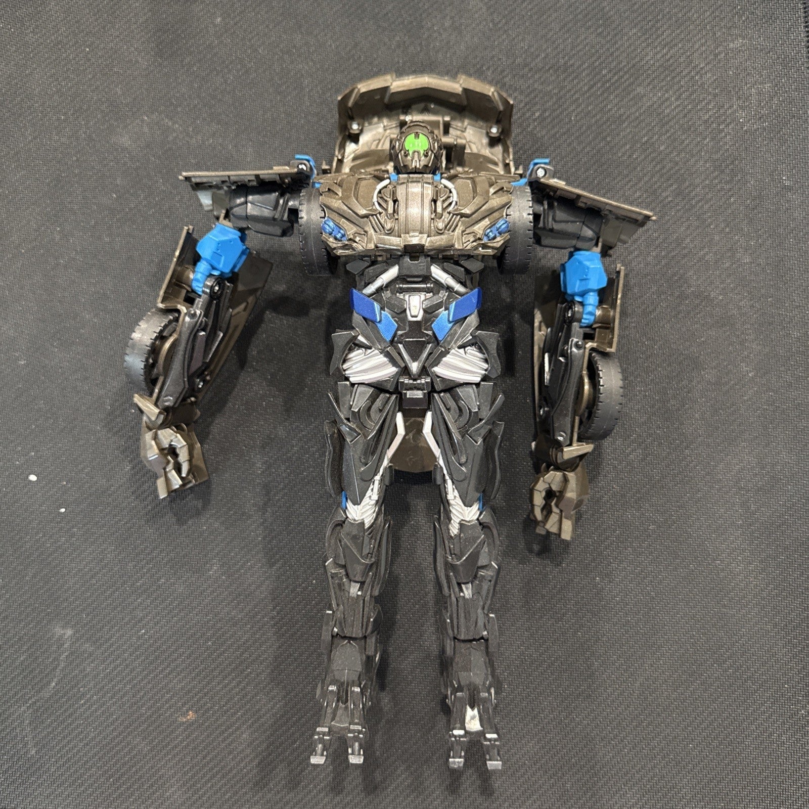 Hasbro Transformers Age of Extinction Flip and Change Lockdown AOE b32 - toyscardscomics