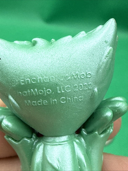 HUGGY WUGGY METALLIC GREEN FIGURE. 2022 ENCHANTED MOB, POPPY PLAYTIME/ PHATMOJO - toyscardscomics
