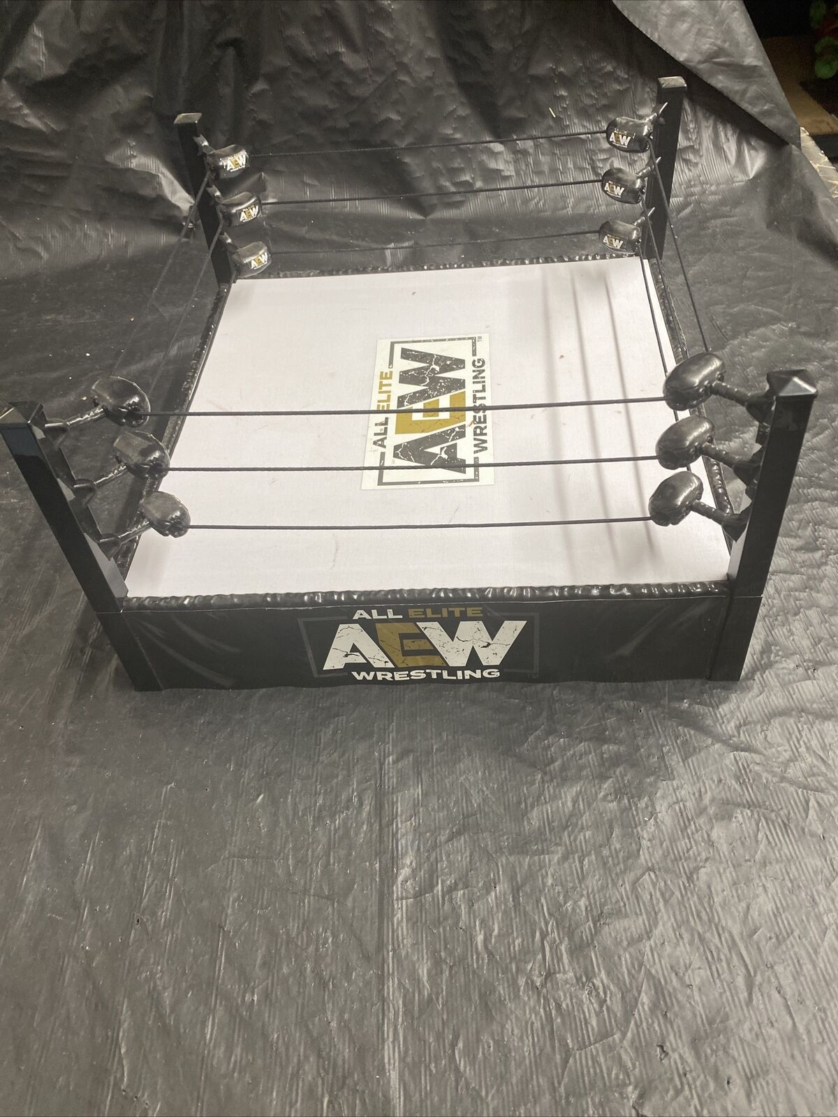 Jazwares Wrestling Ring 15 inch Action Figure - AEW0065 - toyscardscomics