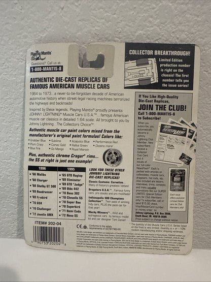 Johnny Lightning Muscle Cars USA 1972 AMC Javelin Green Diecast 1:64 Limited Ed - toyscardscomics