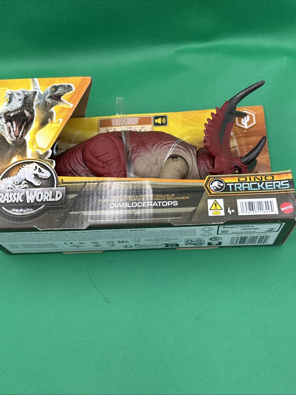 Jurassic World: Diabloceratops **BRAND NEW** Red Dino Trackers Figure with Sound - toyscardscomics