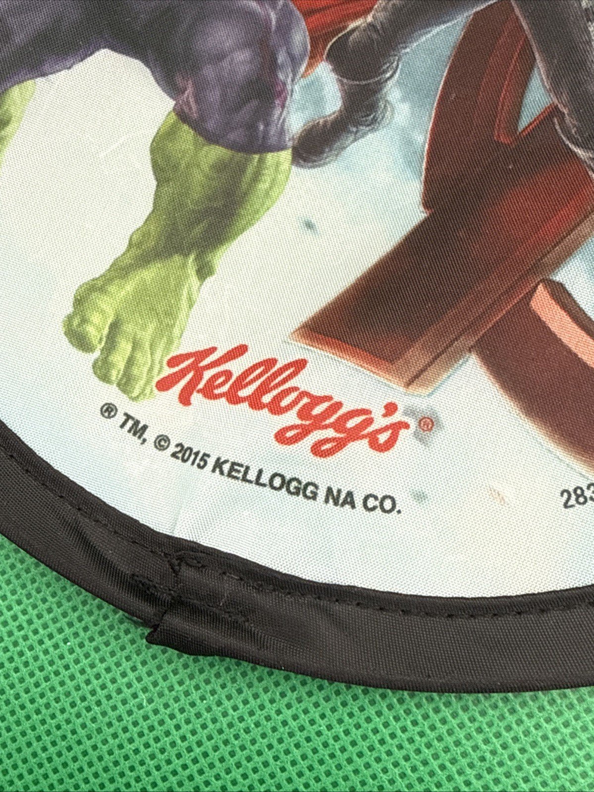 Kellogg's 2015 Marvel AVENGERS AGE OF ULTRON Disc Flyer HULK And THOR - toyscardscomics