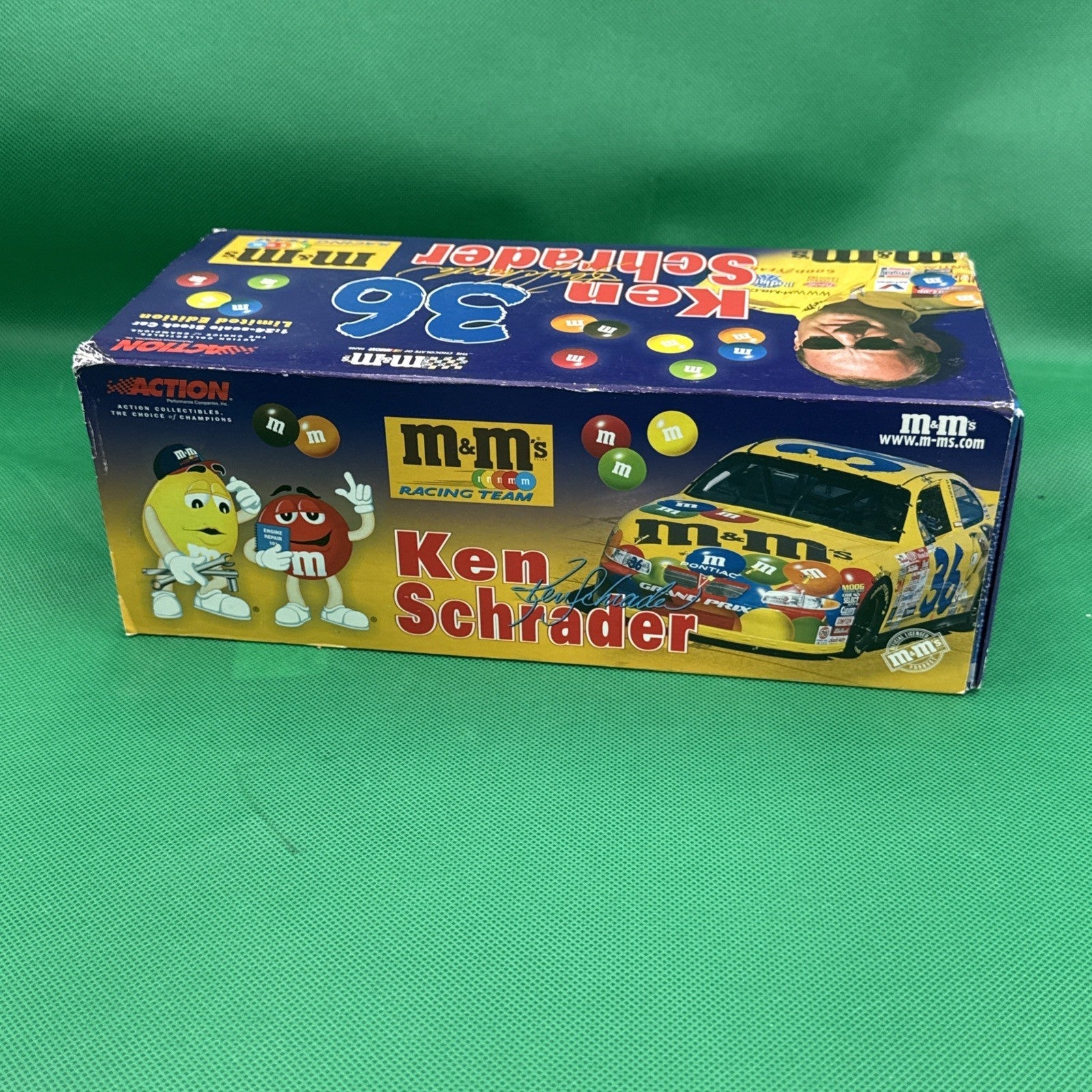 ken schrader 1/24 M&M’S, 1:24 - scale Stock Car Limited Edition - toyscardscomics