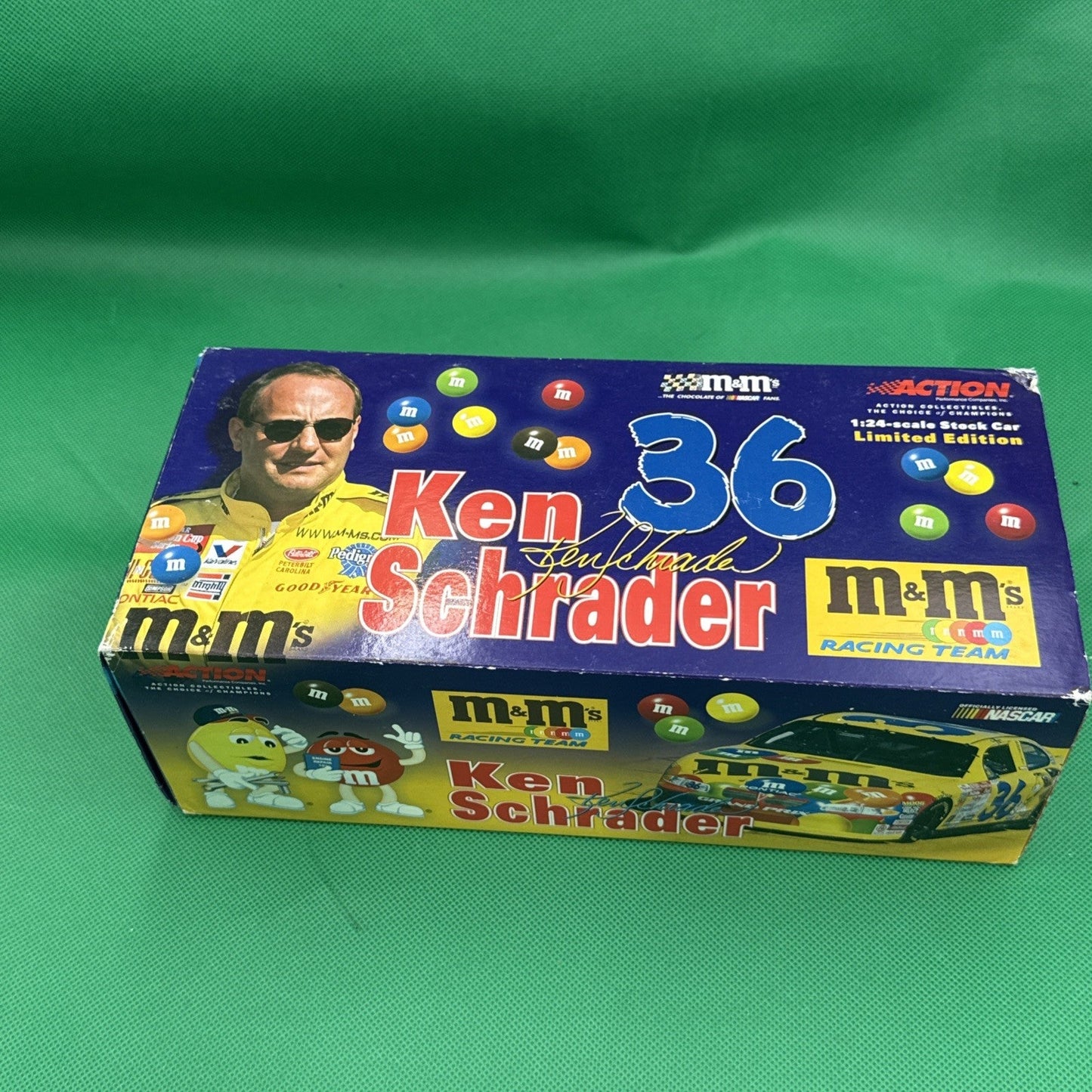 ken schrader 1/24 M&M’S, 1:24 - scale Stock Car Limited Edition - toyscardscomics