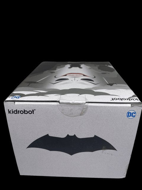 Kidrobot DC "Batman" Classic Collecable Vinyl Dunny - Sealed in Box - toyscardscomics