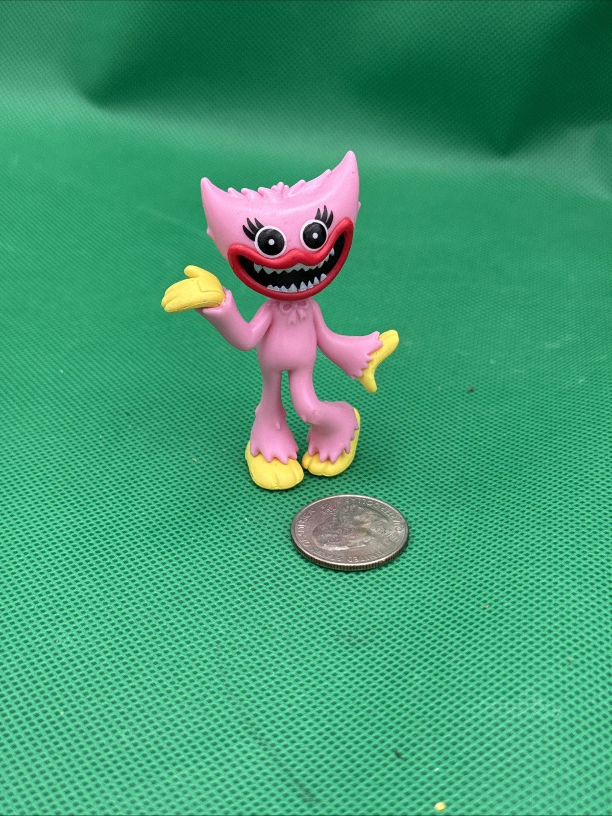 KISSY MISSY. PHATMOJO POPPY PLAYTIME SERIES 1 FIGURE - toyscardscomics