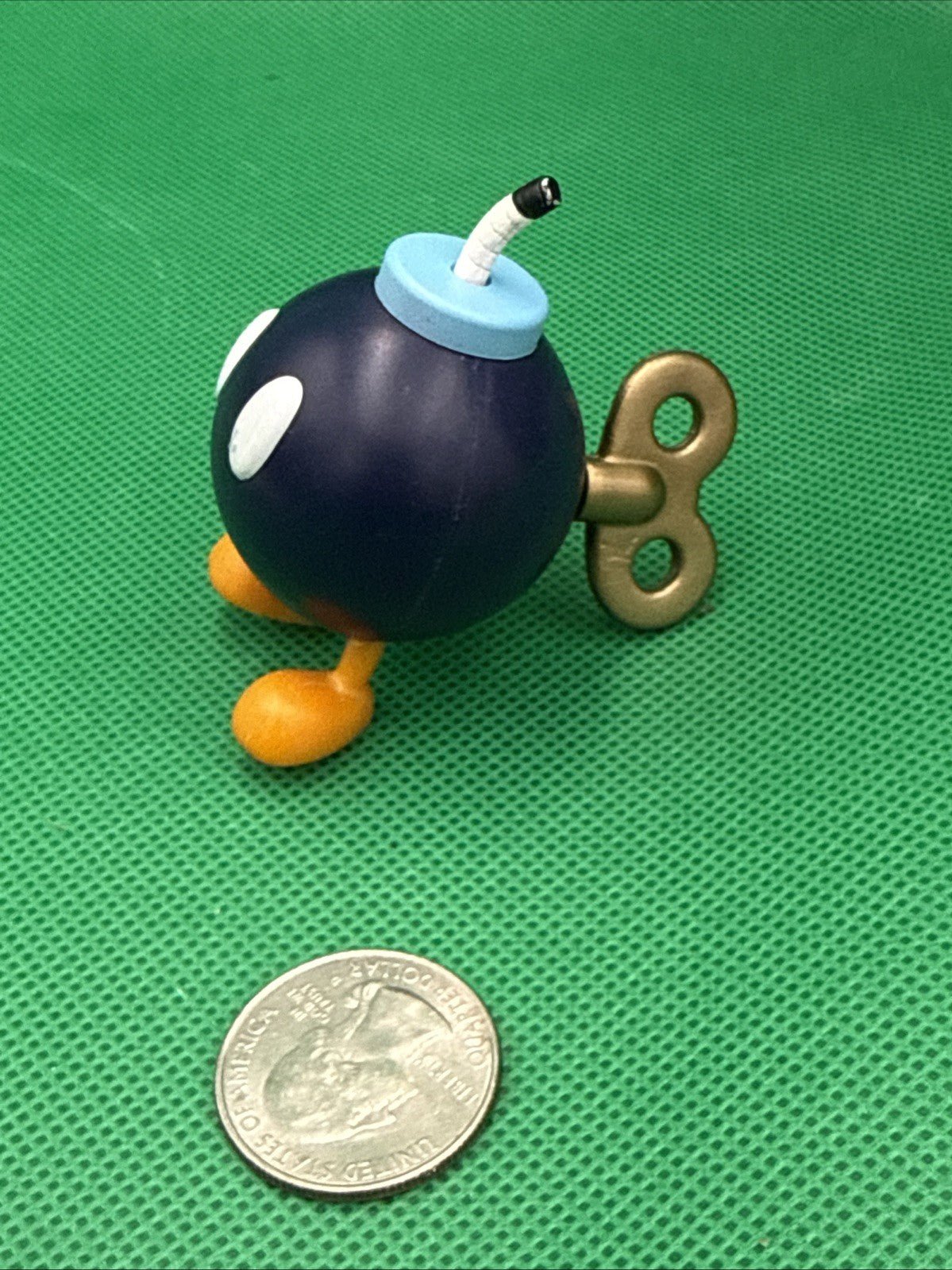 K'NEX Nintendo Super Mario Bros. BOB - OMB 2" Blind Bag Mystery Figure 2013 - toyscardscomics