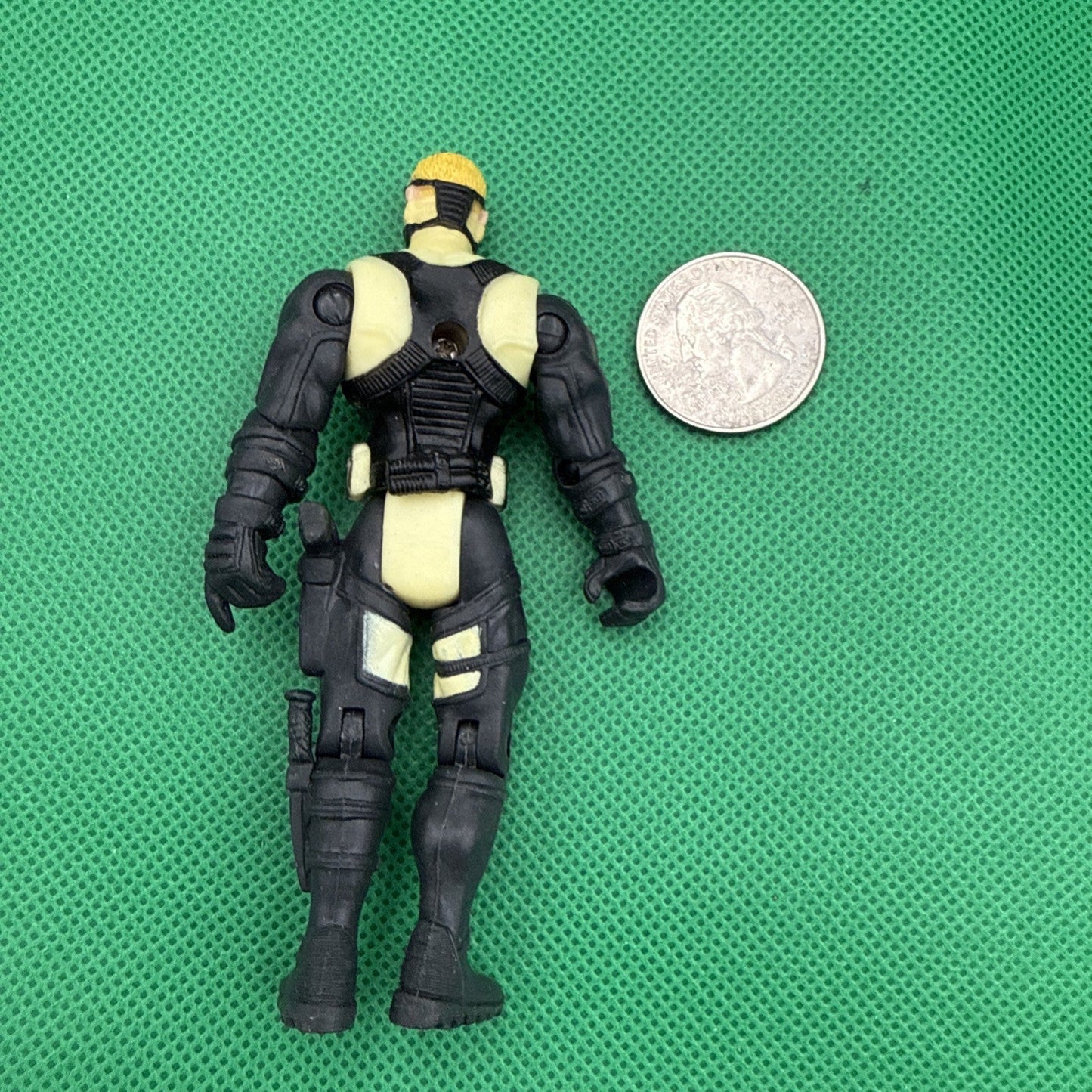 Lanard Action Figure Black and Yellow Suit Plastic Collectible Toy 2000 - toyscardscomics