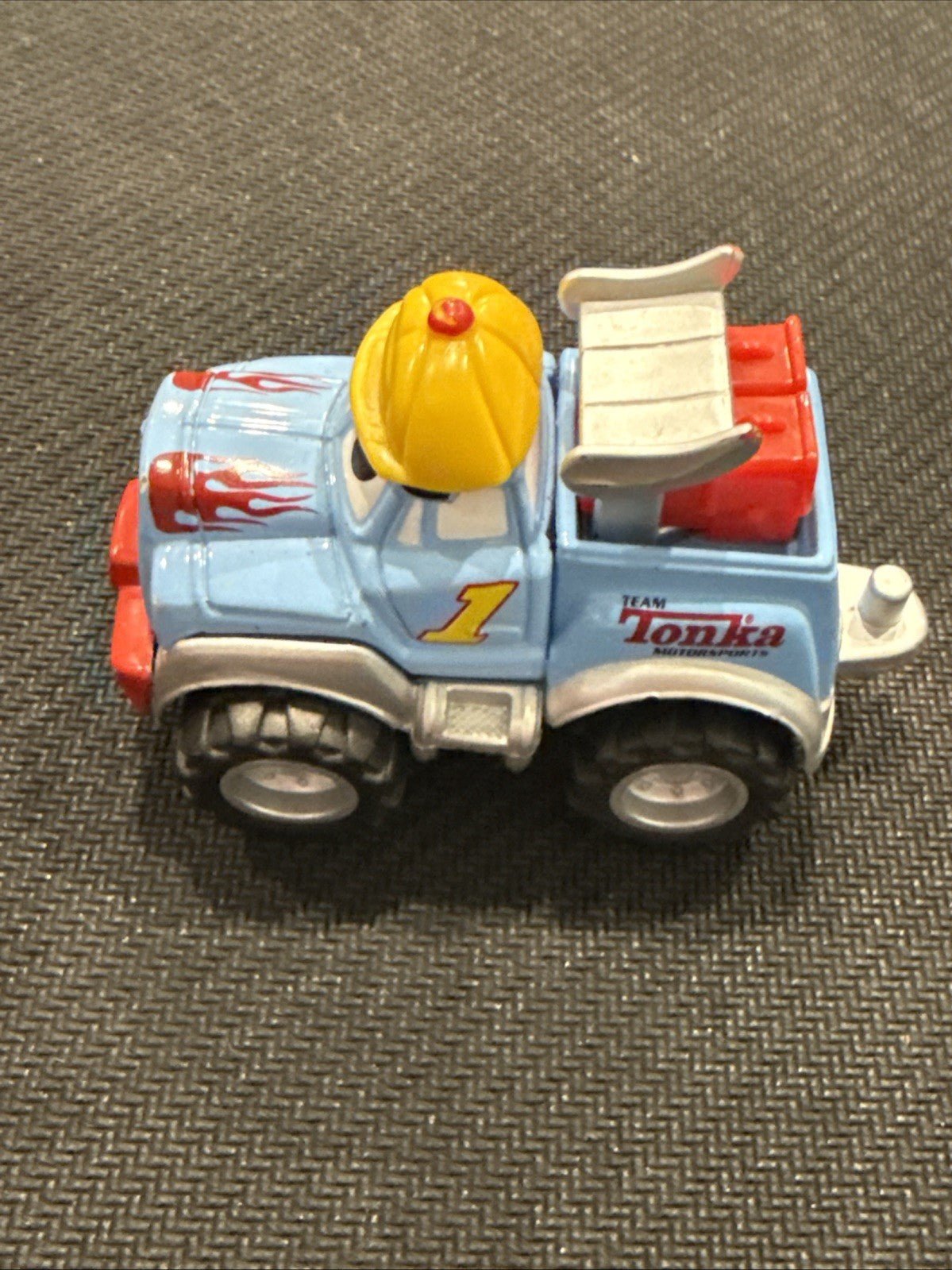 Maisto Team Tonka Motor Sports Die - cast Truck 2000 Hasbro - toyscardscomics
