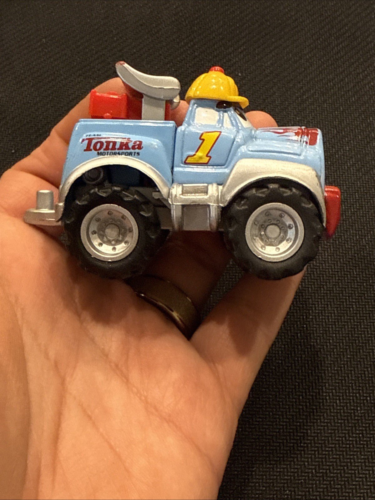 Maisto Team Tonka Motor Sports Die - cast Truck 2000 Hasbro - toyscardscomics