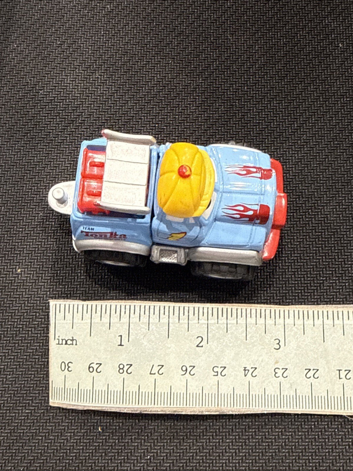 Maisto Team Tonka Motor Sports Die - cast Truck 2000 Hasbro - toyscardscomics