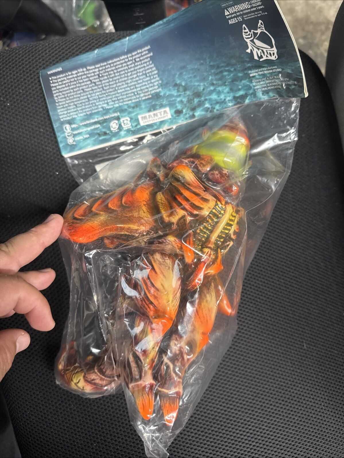 Manta X Flourescent Coral Edition - toyscardscomics