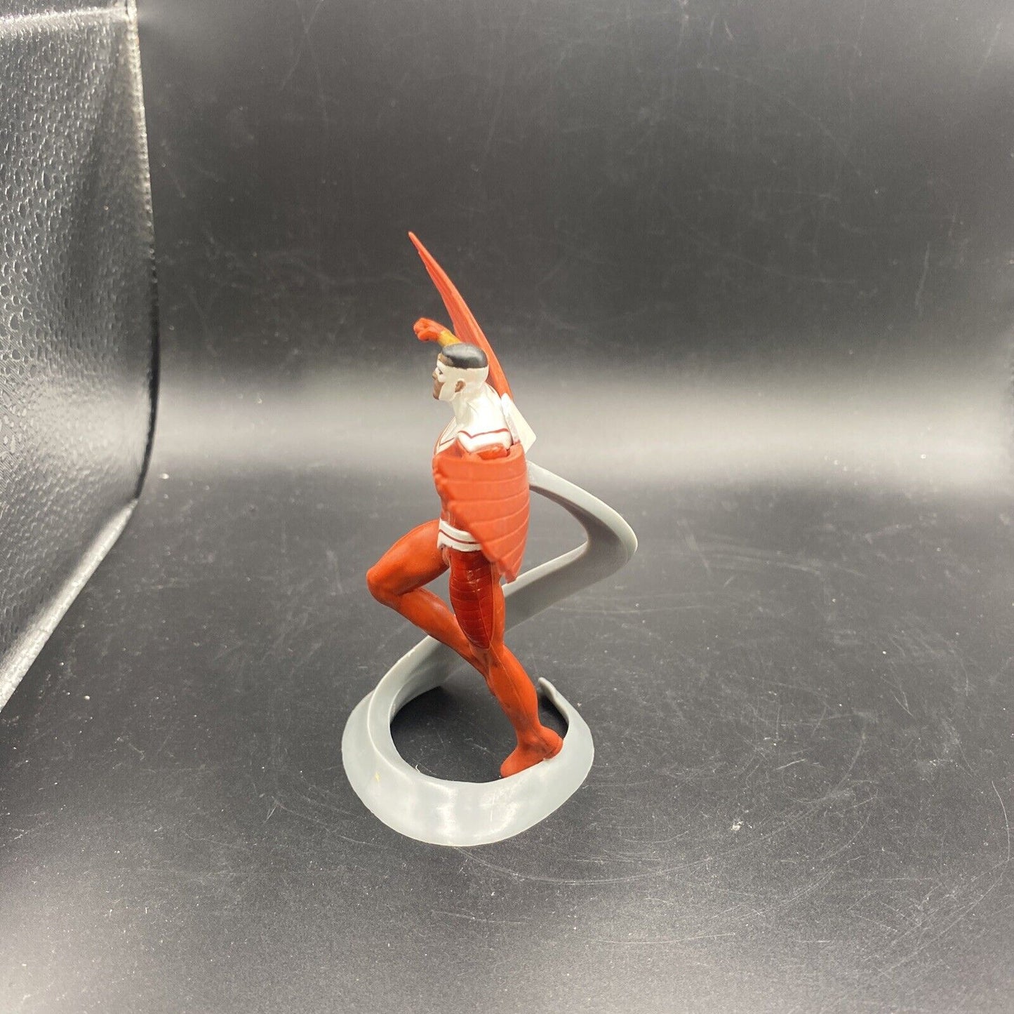 Marvel Avengers Falcon Collectible Toy Figure On Stand - toyscardscomics