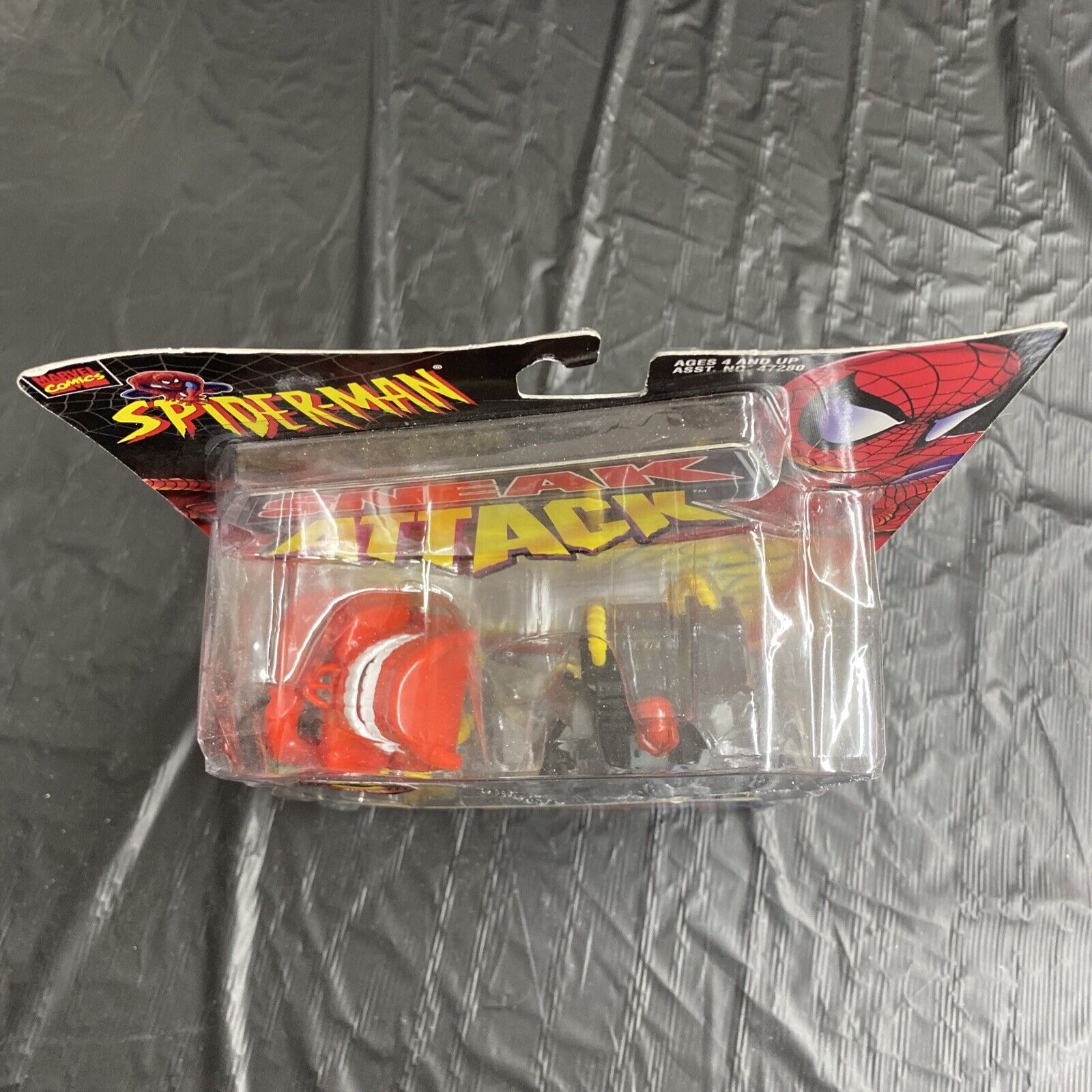 Marvel Entertainment Spider - Man Sneak Attack Series - Red Skull Action Figure - toyscardscomics