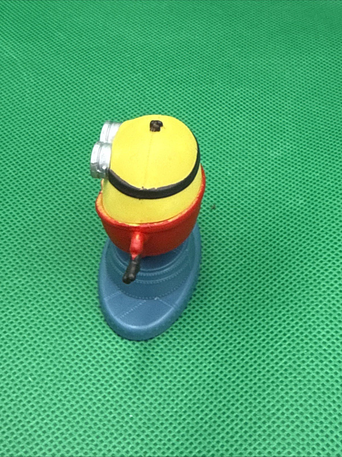 Mattel Micro Collection Minions Rise of Gru Illumination Otto Red Goggles Toy - toyscardscomics