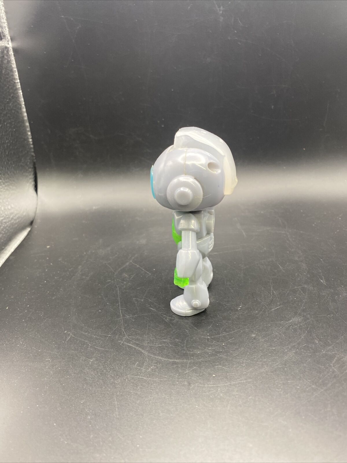 McDonalds Happy Meal Toy Discovery Mindblown UV Bot #6 (2020) - toyscardscomics