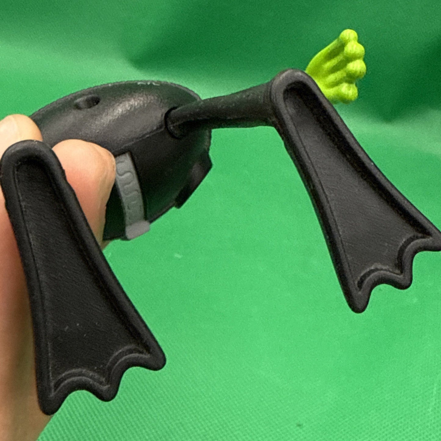 McDonald's Happy Meal Toy "Flushed Away" Le Frog 5 Loose 2006 - toyscardscomics