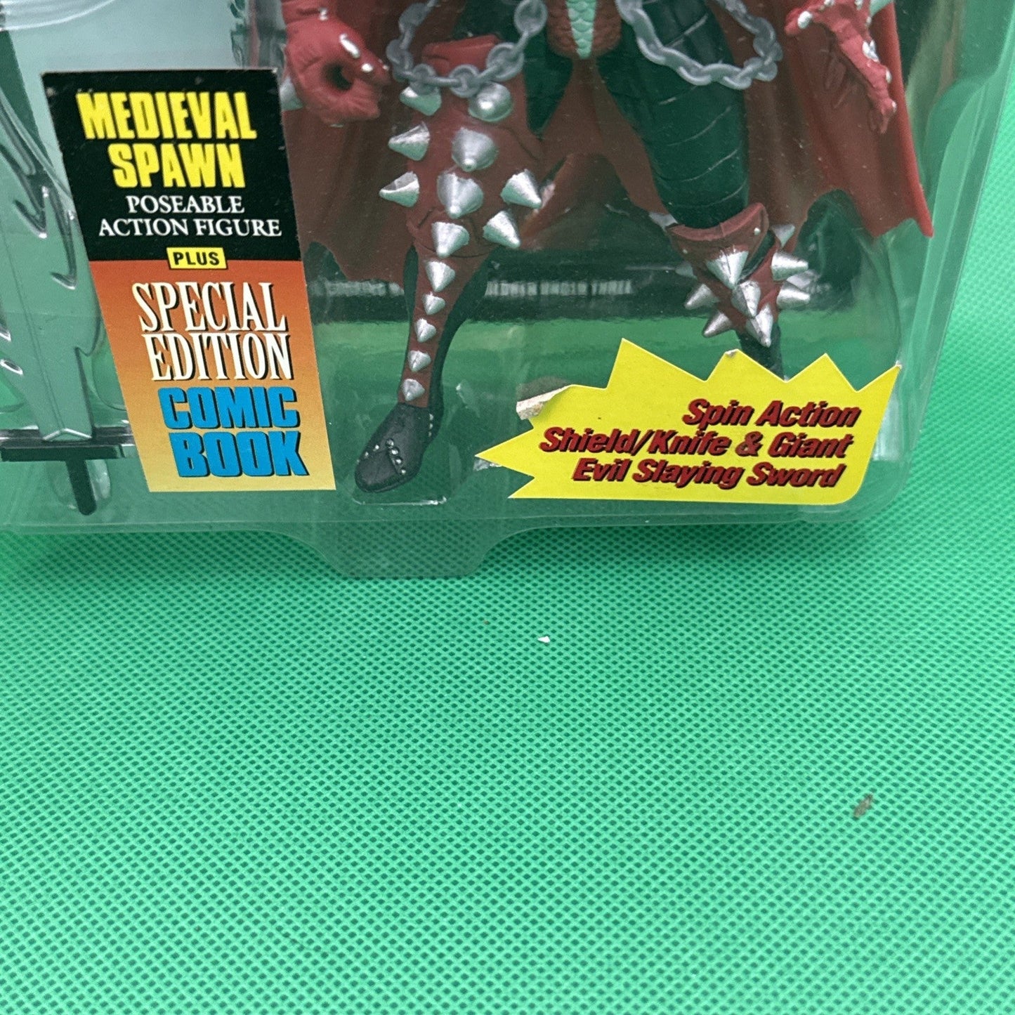 McFarlane Toys Medieval Spawn Series 1 Action Figure 1994 With Comic SEALED - toyscardscomics