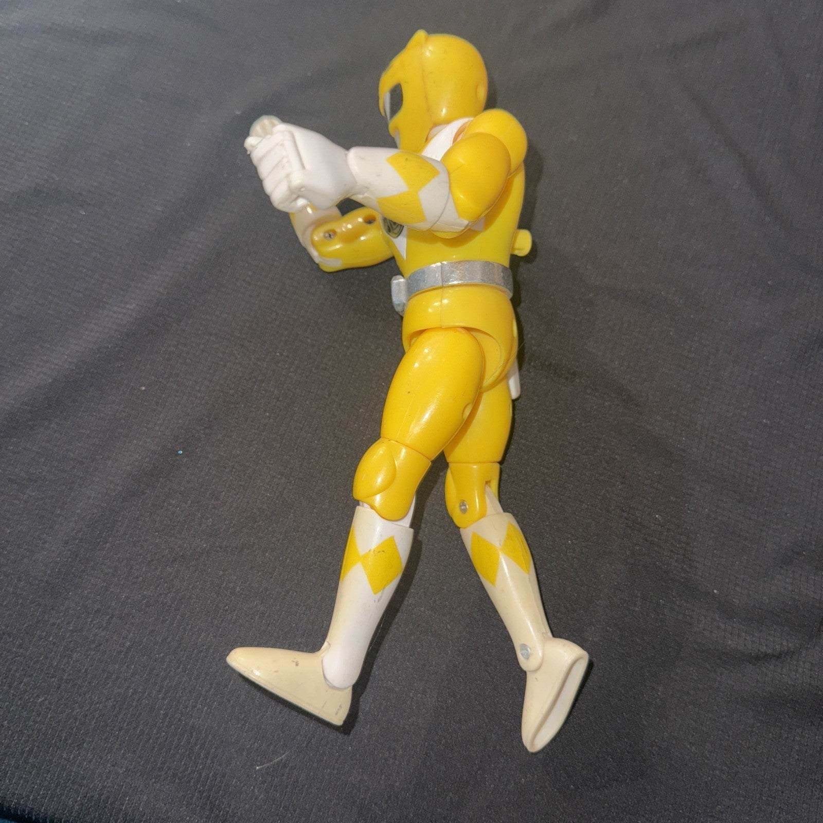 Mighty Morphin Power Rangers KARATE ACTION YELLOW RANGER TRINI Figure ONLY 1994 - toyscardscomics