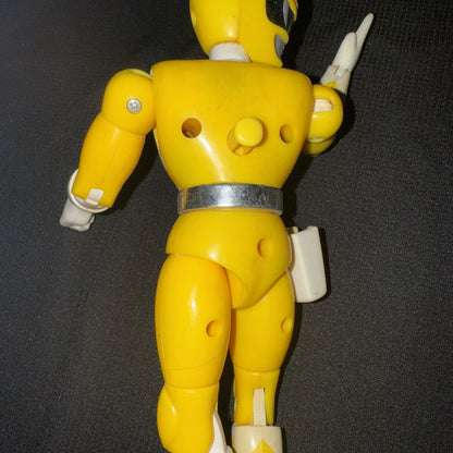 Mighty Morphin Power Rangers KARATE ACTION YELLOW RANGER TRINI Figure ONLY 1994 - toyscardscomics