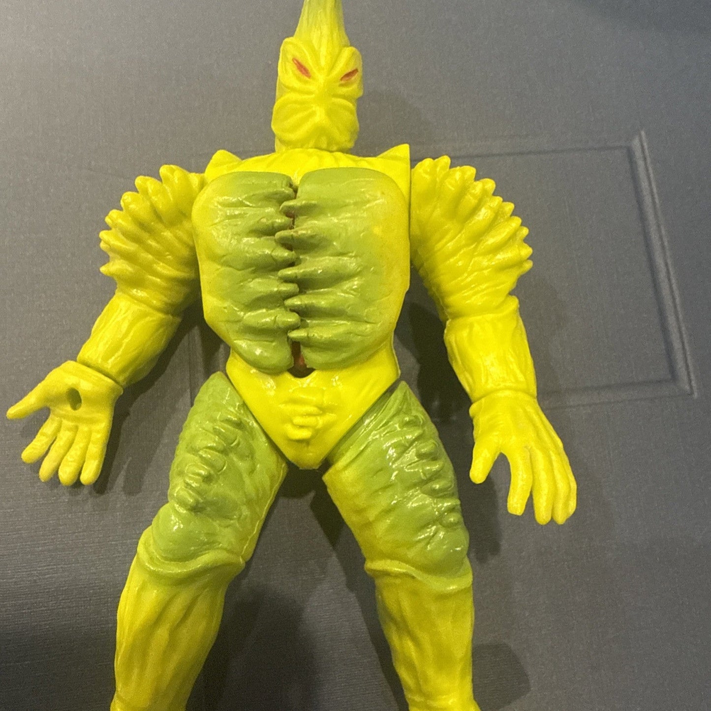 Mighty Morphin Power Rangers, Snapping Chest Invenusable Fly Trap 1994 Bandai - toyscardscomics