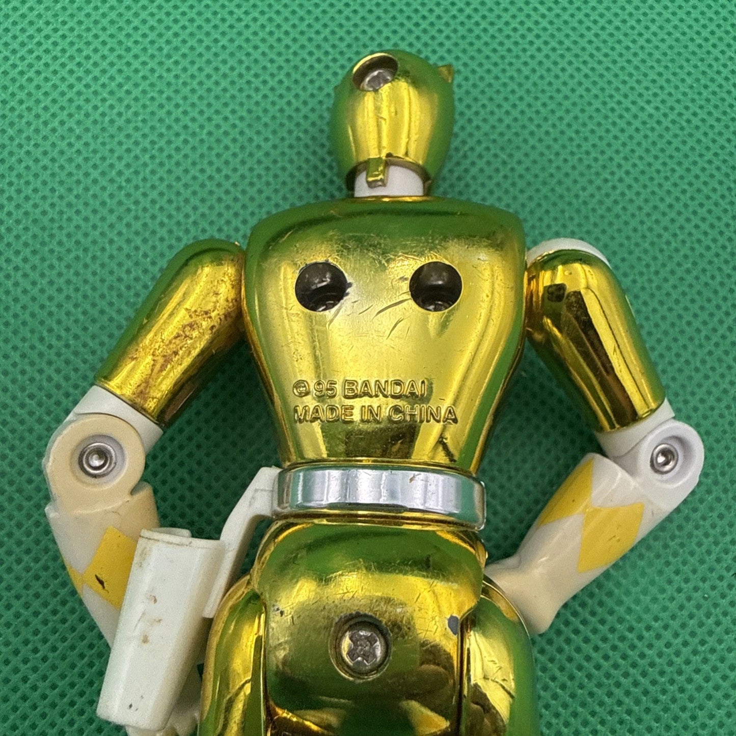 Mighty Morphin Power Rangers The Movie Metallic Yellow Ranger Figure - toyscardscomics