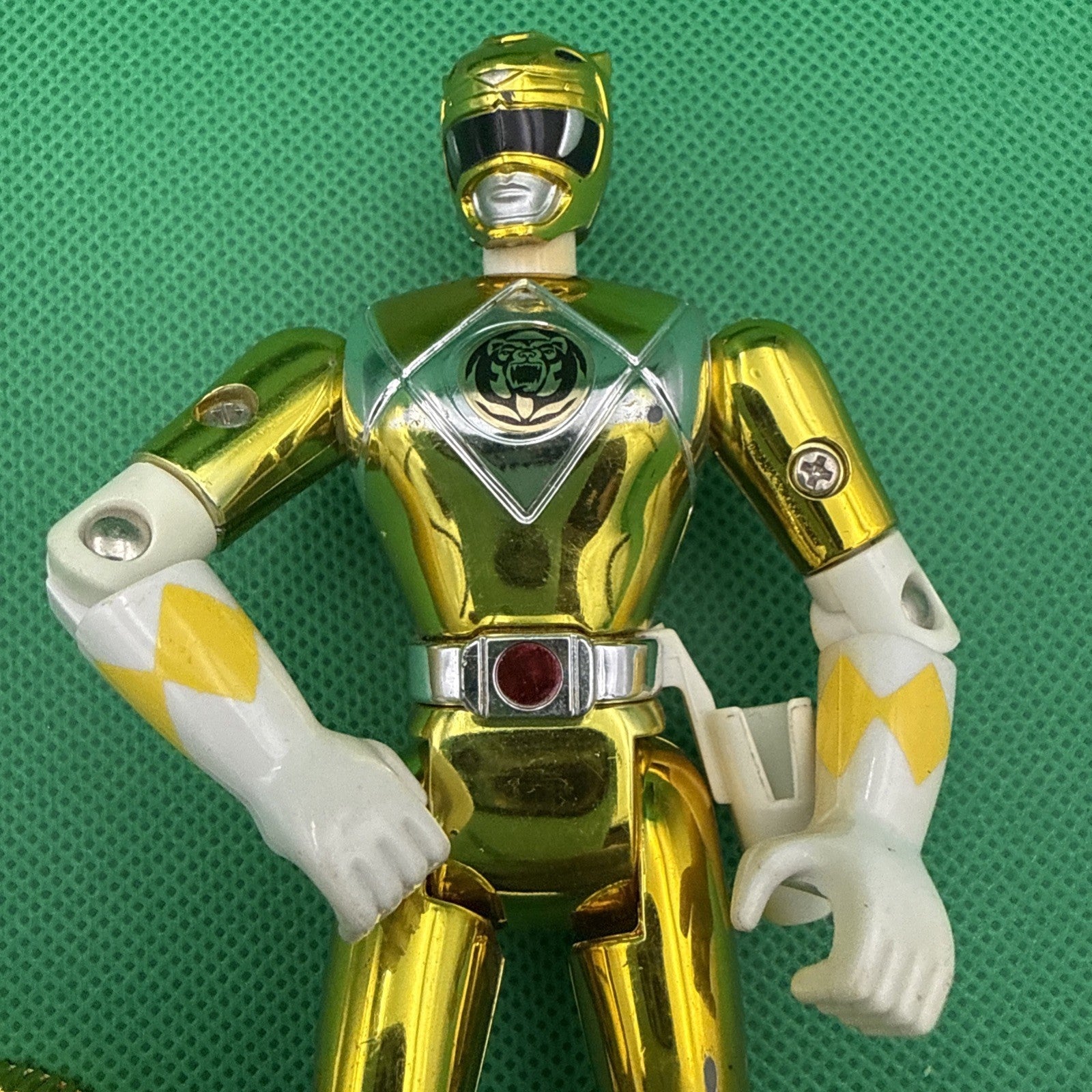 Mighty Morphin Power Rangers The Movie Metallic Yellow Ranger Figure - toyscardscomics