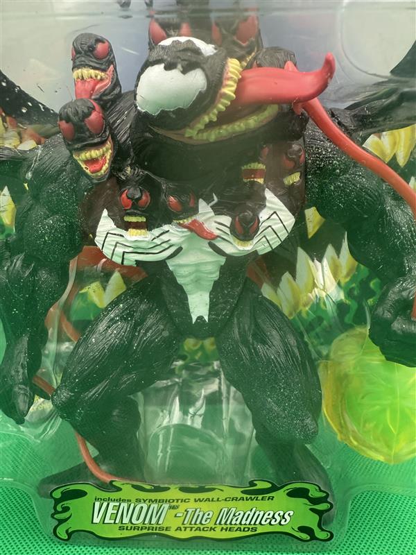 MISP TOYBIZ Marvel SPIDER - MAN VENOM MADNESS Planet Symbiotes 9" Action Figure - toyscardscomics