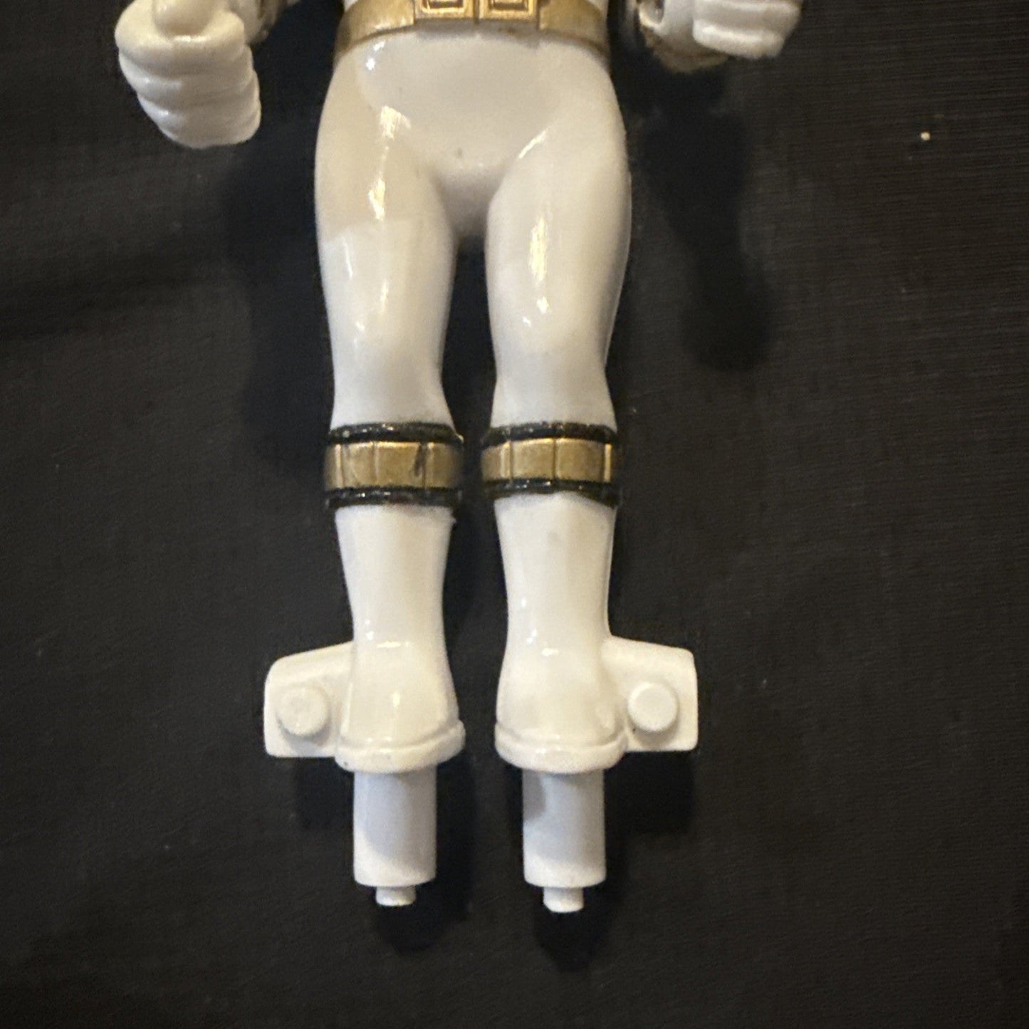 MMPR Power Punch Out White Ranger Mighty Morphin Power Ranger - toyscardscomics